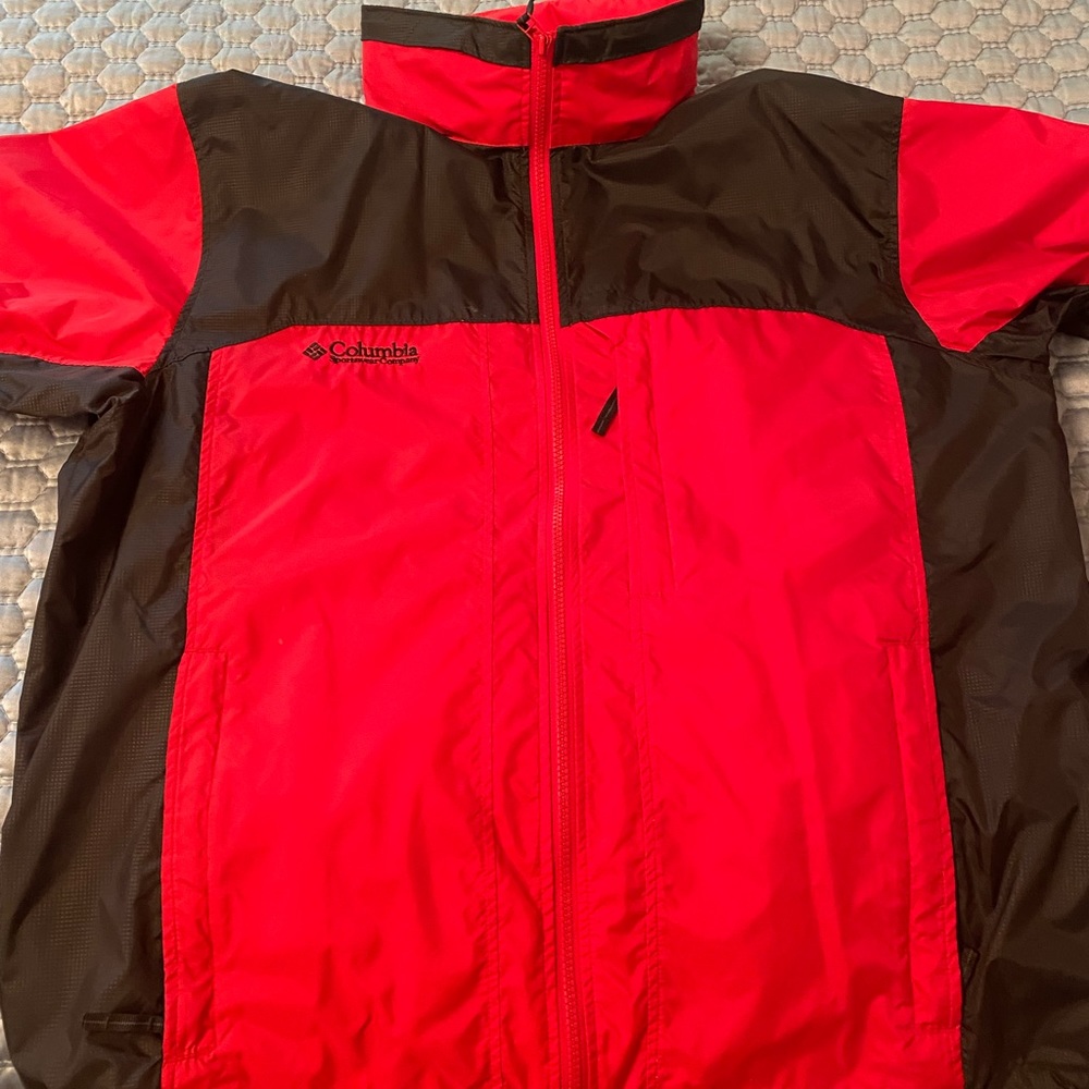 Columbia Rainjacket/windbreaker/light shell—hidden hood